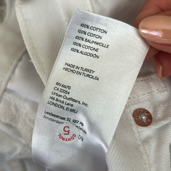 NWT Free People Lasso High Rise Distressed Cutoff Denim Shorts Optic White Sz 28 - Picture 12 of 12